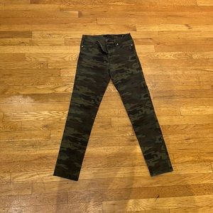 Sanctuary women’s camo jeans